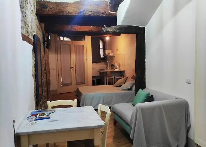 Antica Dimora Vicolo Del Tempio 3* Spina